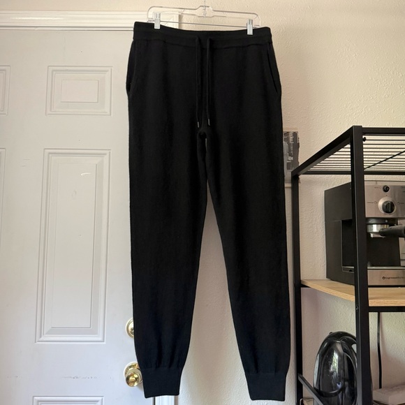 NAADAM black cashmere knit elastic waist soft jogger cropped pants